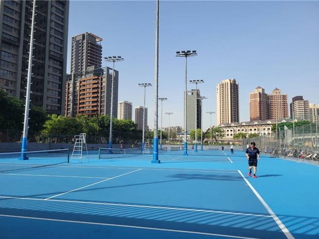 末节33-10！浙江男篮21分大胜深圳，吴前22+6刘泽一17+5，老将周鹏低迷